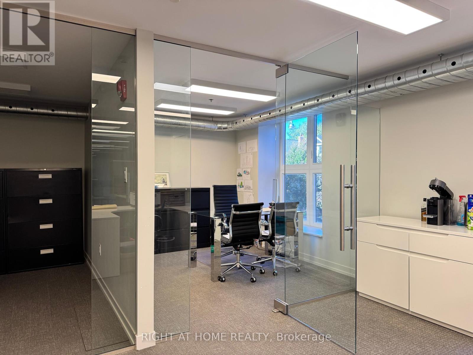 201 - 892 College Street, Toronto, Ontario  M6H 1A4 - Photo 32 - C12420112