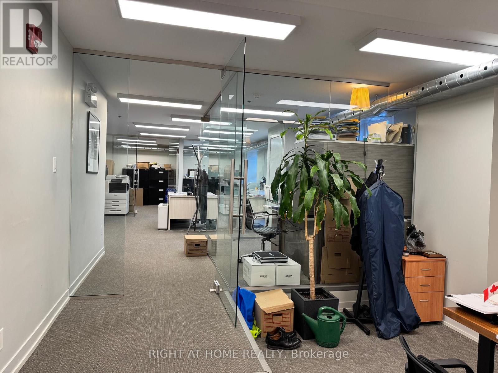 201 - 892 College Street, Toronto, Ontario  M6H 1A4 - Photo 34 - C12420112