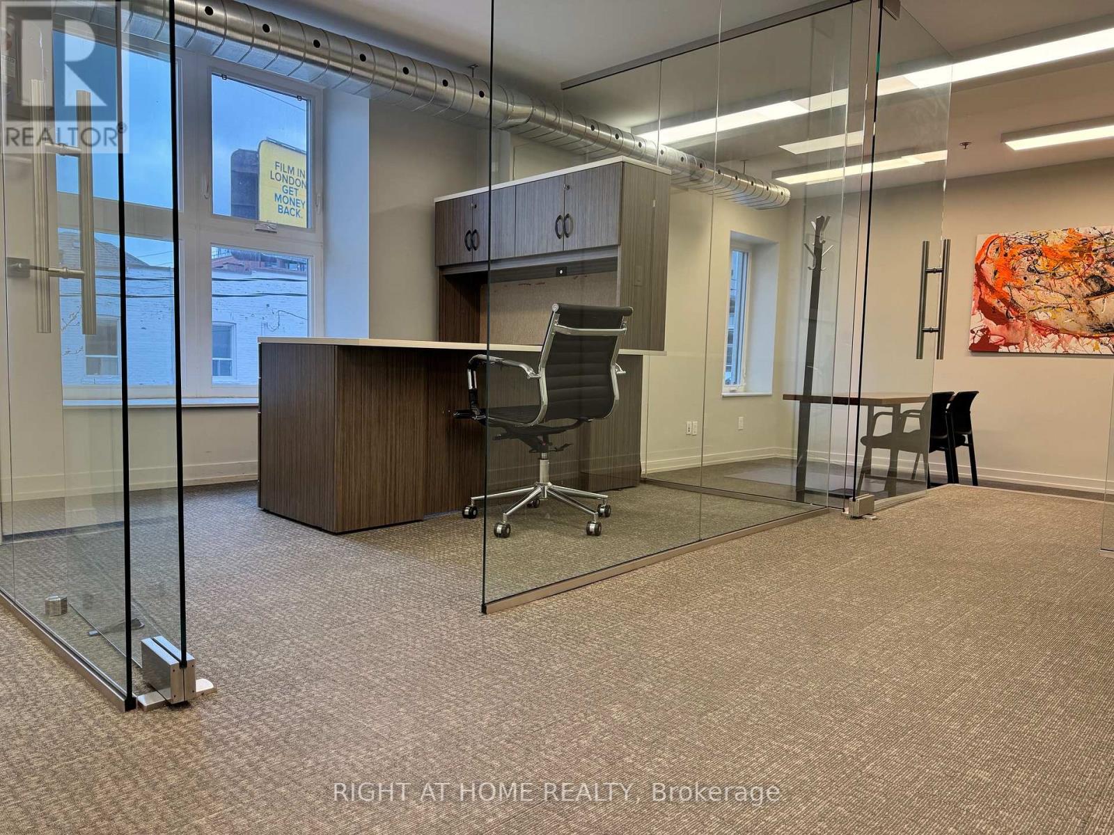 201 - 892 College Street, Toronto, Ontario  M6H 1A4 - Photo 5 - C12420112