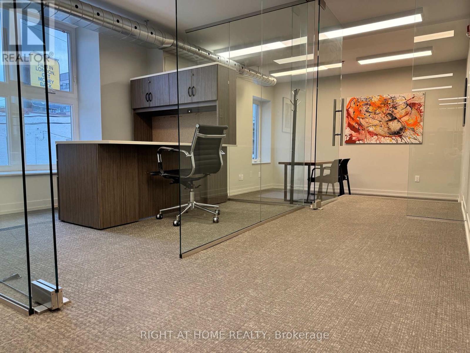 201 - 892 College Street, Toronto, Ontario  M6H 1A4 - Photo 6 - C12420112