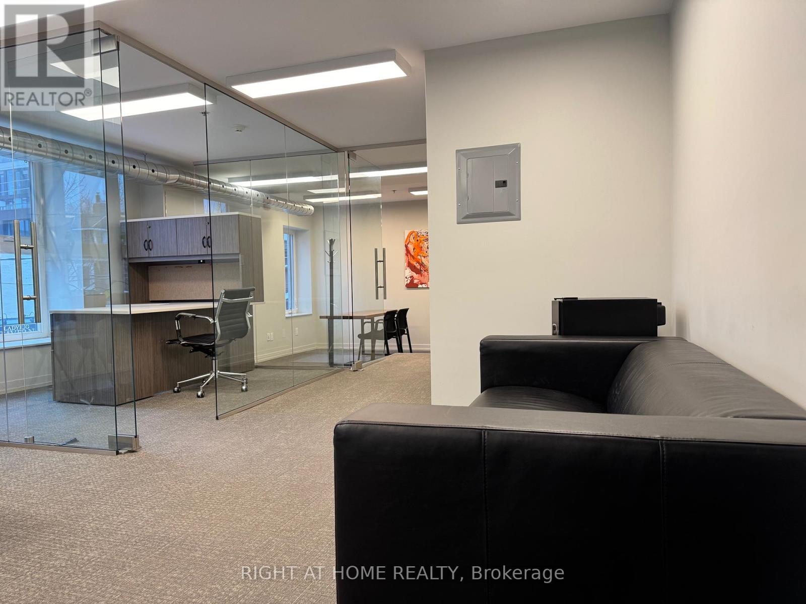 201 - 892 College Street, Toronto, Ontario  M6H 1A4 - Photo 7 - C12420112