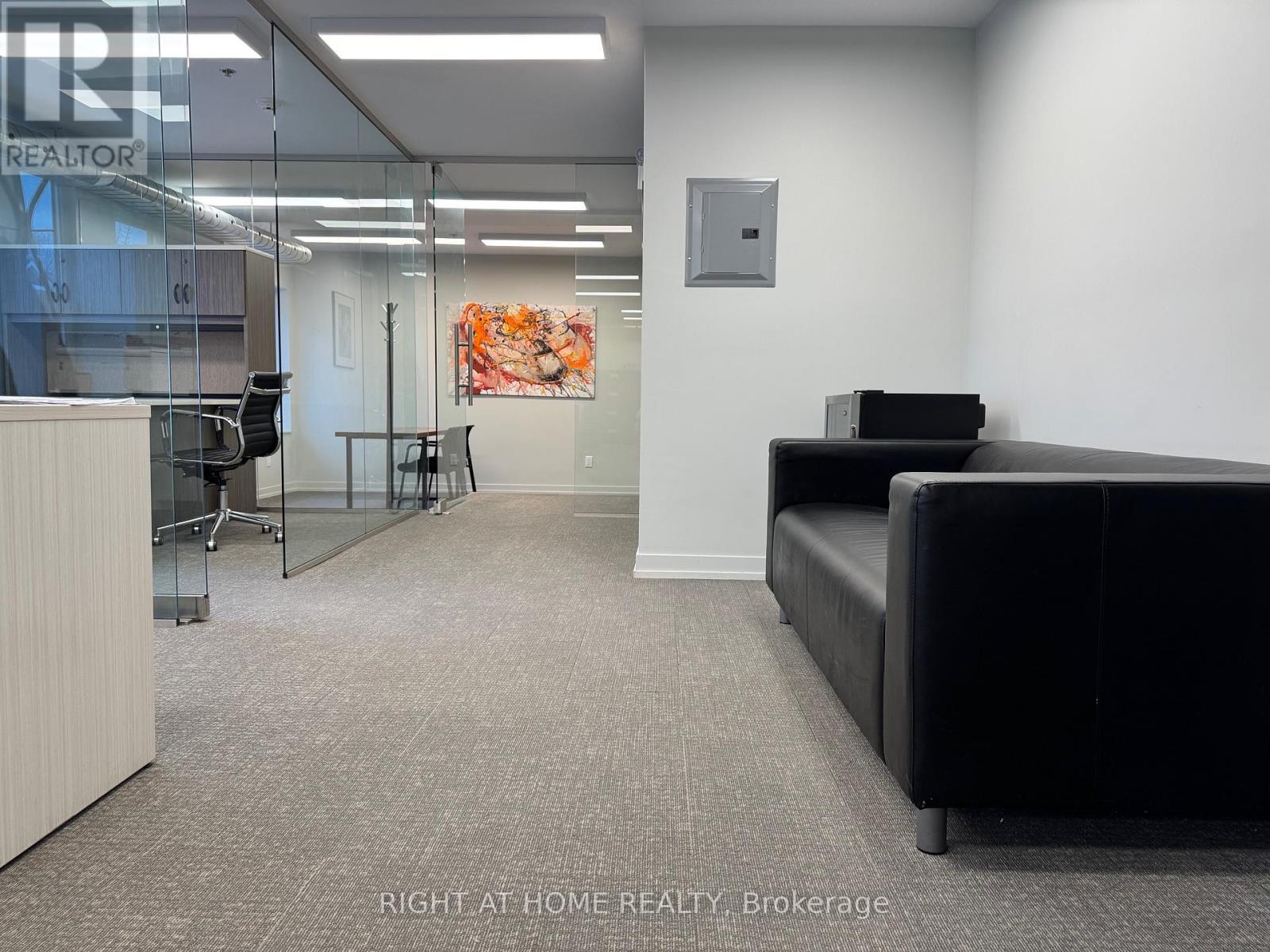 201 - 892 College Street, Toronto, Ontario  M6H 1A4 - Photo 8 - C12420112