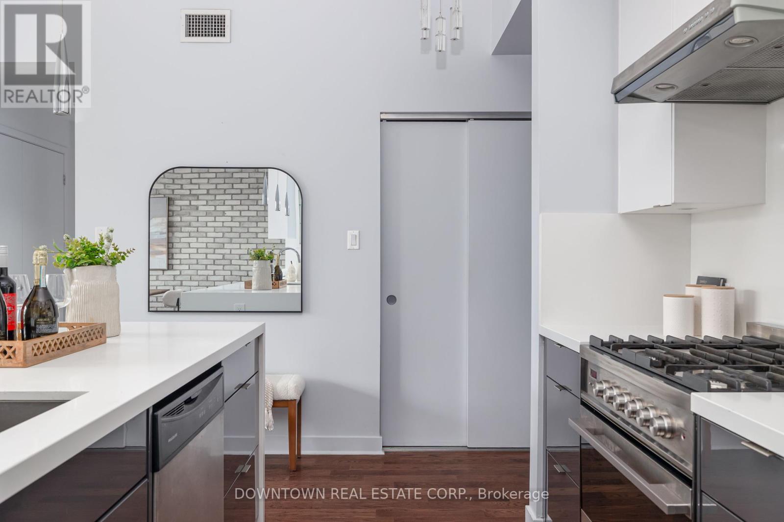 404 - 53 Colgate Avenue, Toronto, Ontario  M4M 1N6 - Photo 15 - E12420055