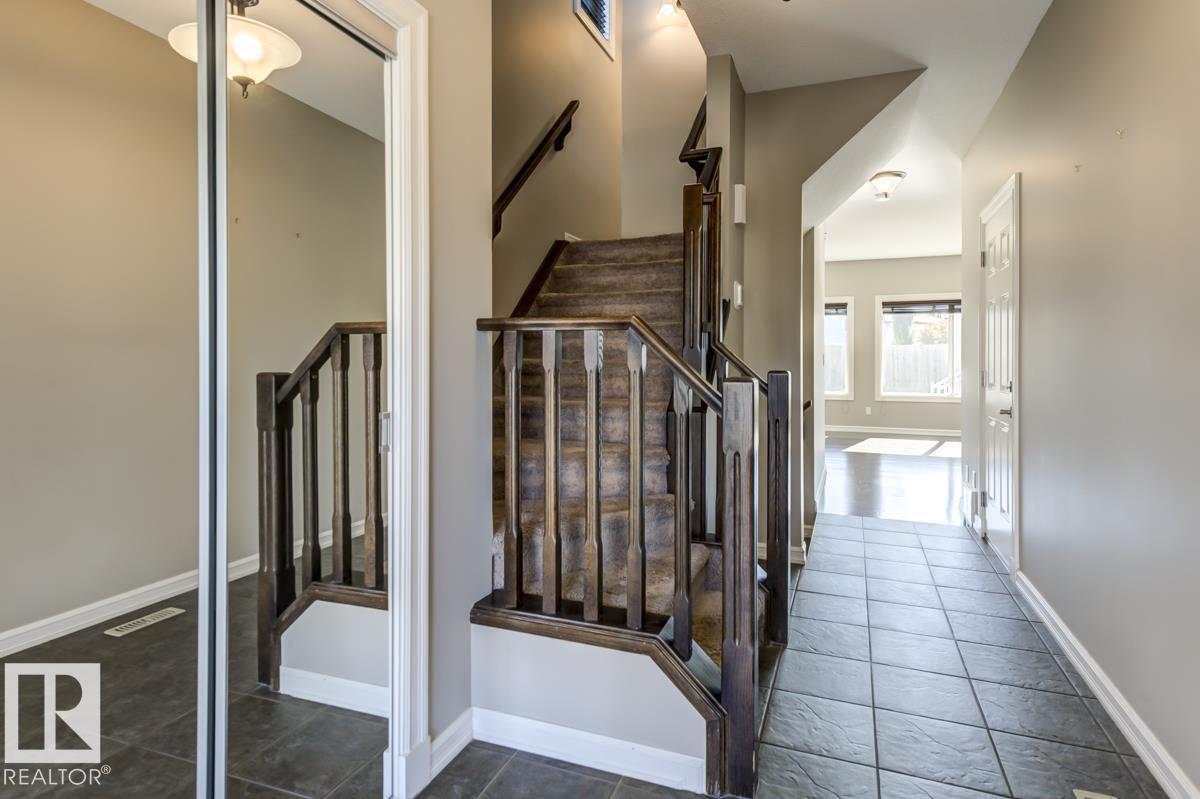 1794 Hammond Cr Nw, Edmonton, Alberta  T6M 0H9 - Photo 5 - E4458986