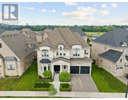 8 LARKIN AVENUE, King, Ontario