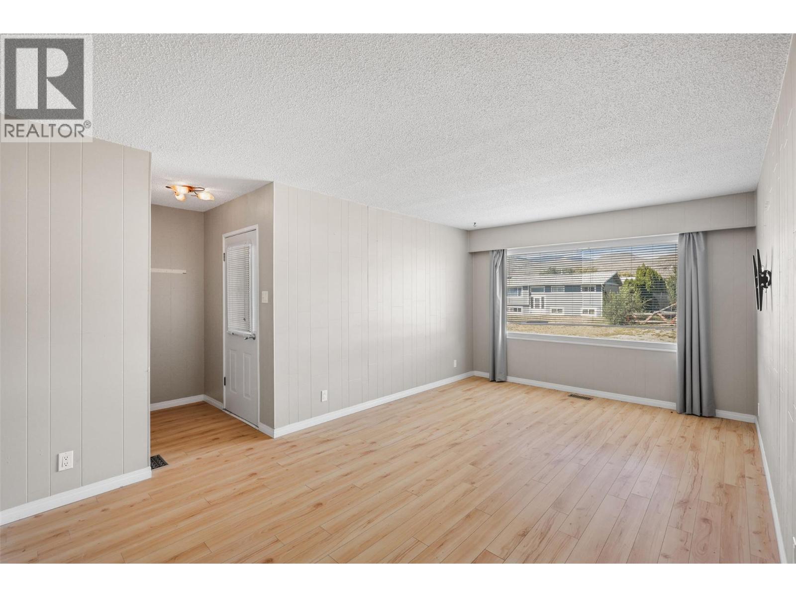 2687 Joyce Avenue, Kamloops, British Columbia  V2B 4M2 - Photo 10 - 10363801