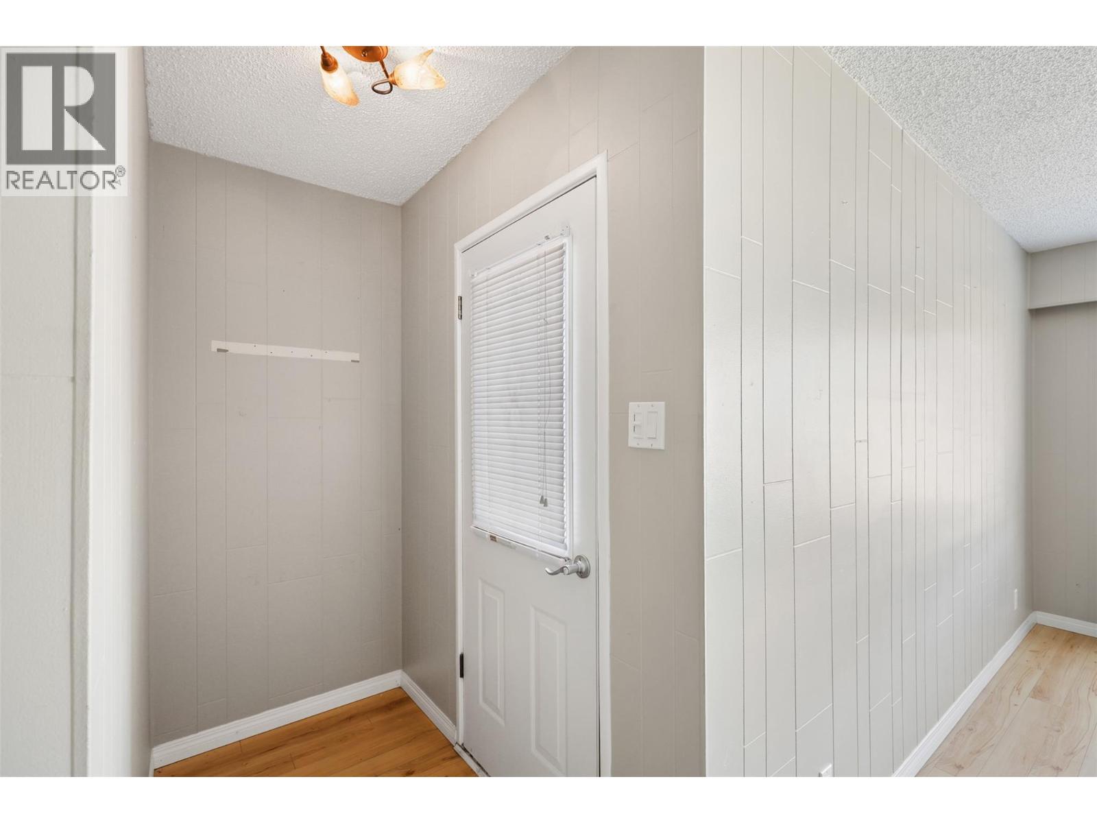 2687 Joyce Avenue, Kamloops, British Columbia  V2B 4M2 - Photo 12 - 10363801