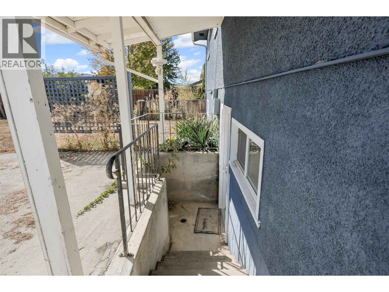 2687 Joyce Avenue, Kamloops, British Columbia  V2B 4M2 - Photo 23 - 10363801