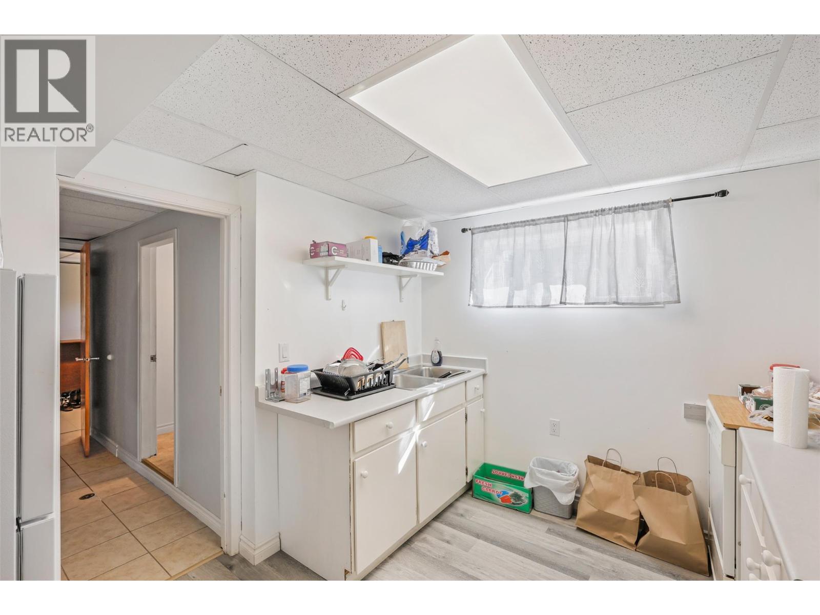 2687 Joyce Avenue, Kamloops, British Columbia  V2B 4M2 - Photo 31 - 10363801