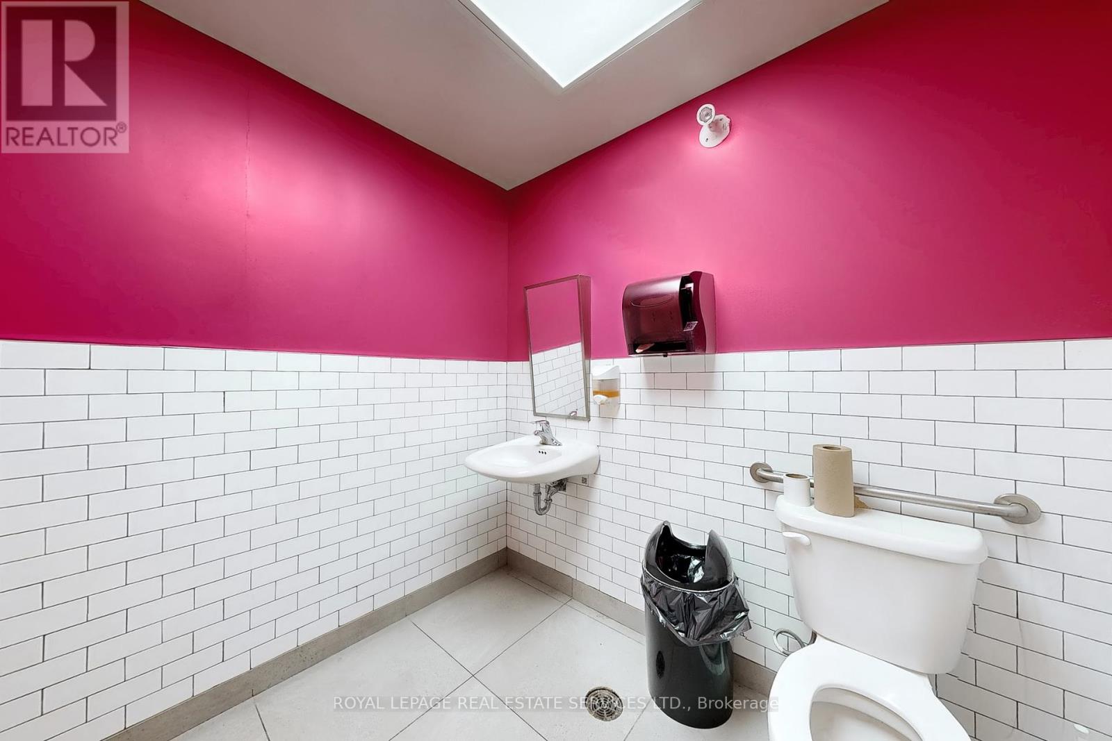 3047 Appleby Line, Burlington, Ontario  L7M 0V7 - Photo 28 - W12418046