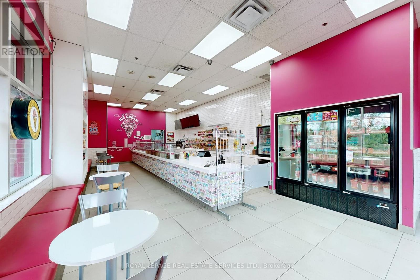 3047 Appleby Line, Burlington, Ontario  L7M 0V7 - Photo 4 - W12418046