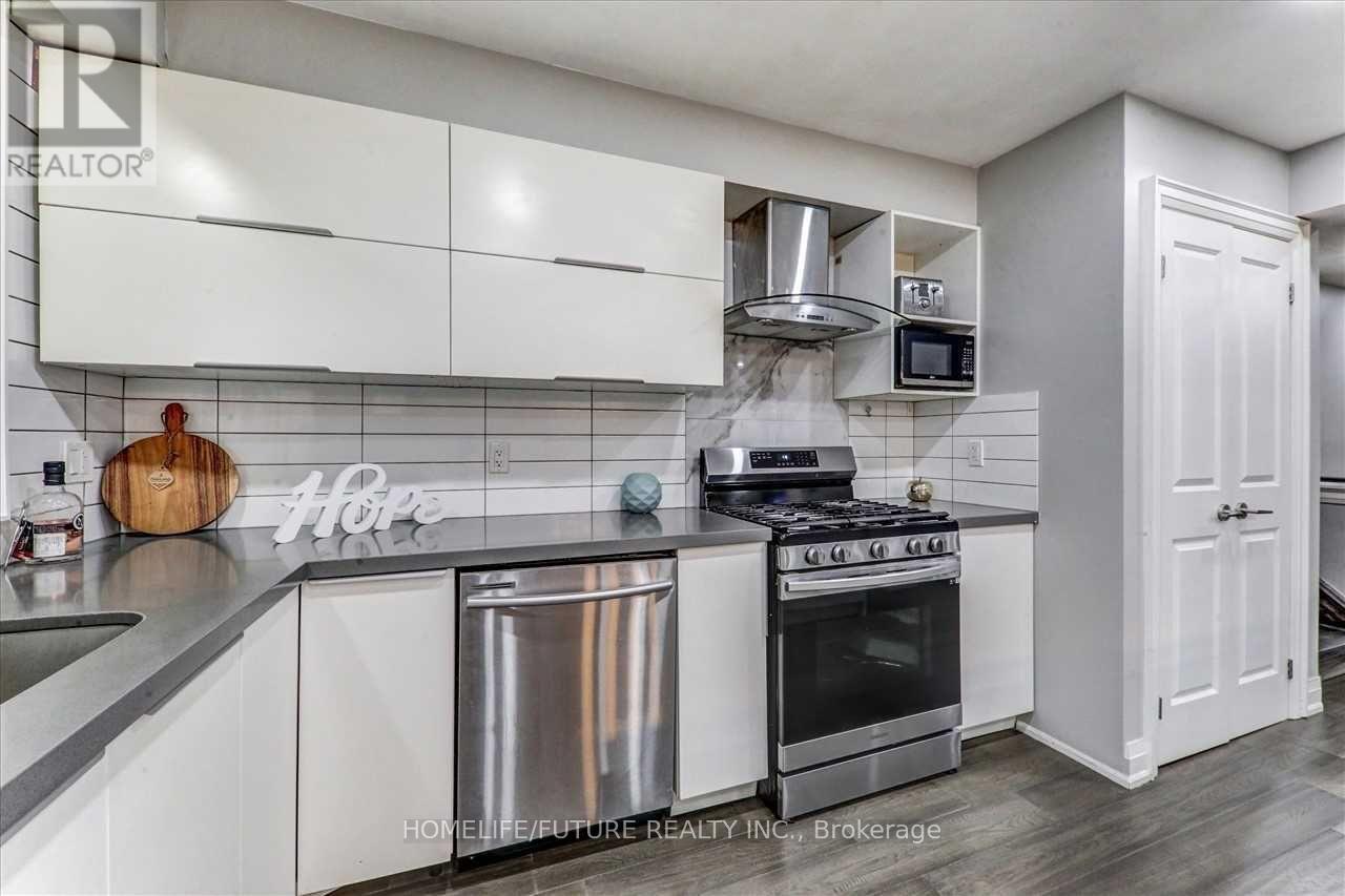 20 Brantley Crescent, Toronto, Ontario  M3J 1X5 - Photo 13 - W12420091