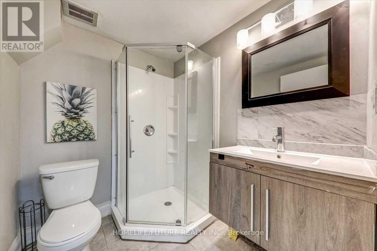 20 Brantley Crescent, Toronto, Ontario  M3J 1X5 - Photo 34 - W12420091