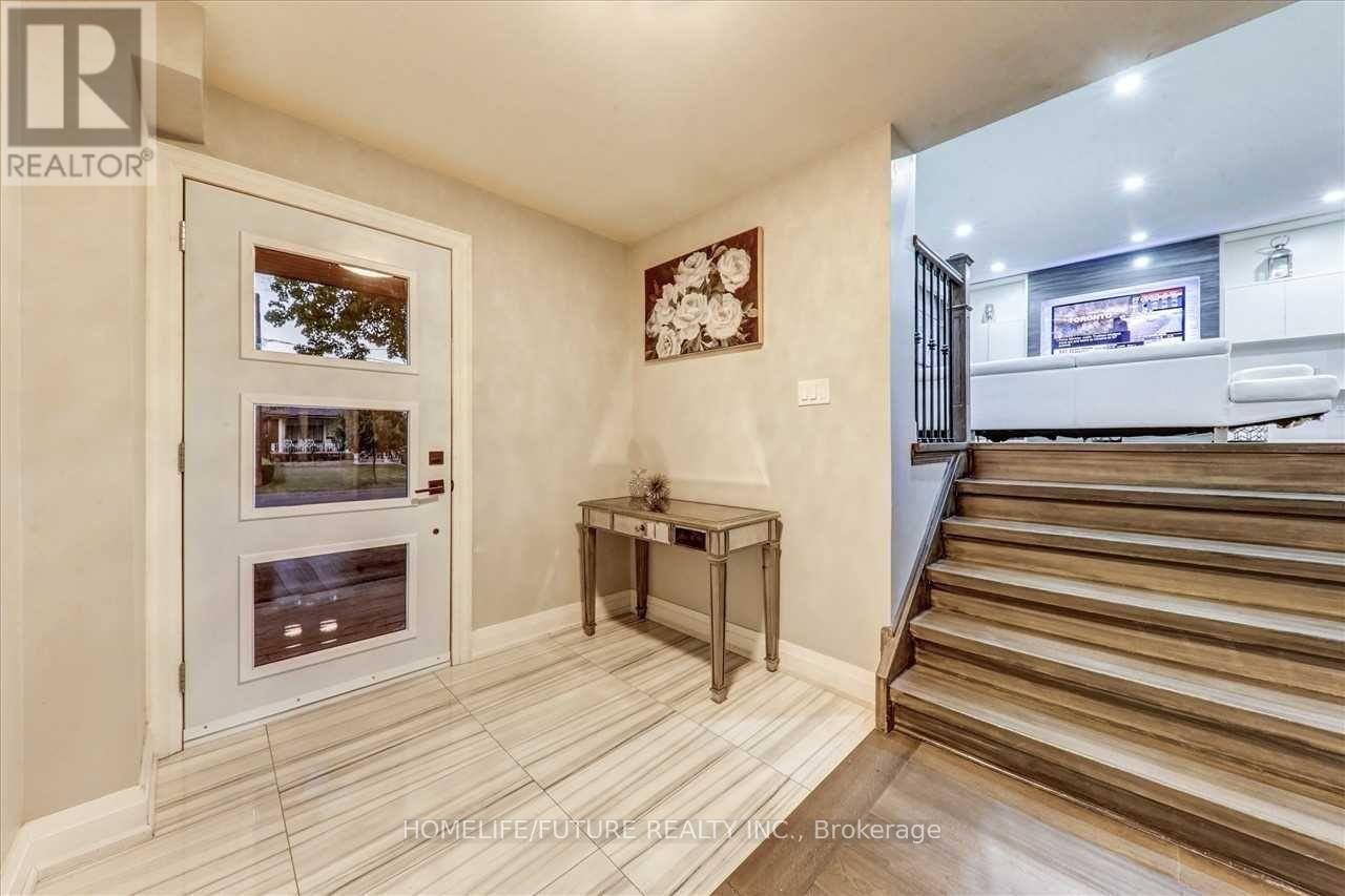 20 Brantley Crescent, Toronto, Ontario  M3J 1X5 - Photo 6 - W12420091