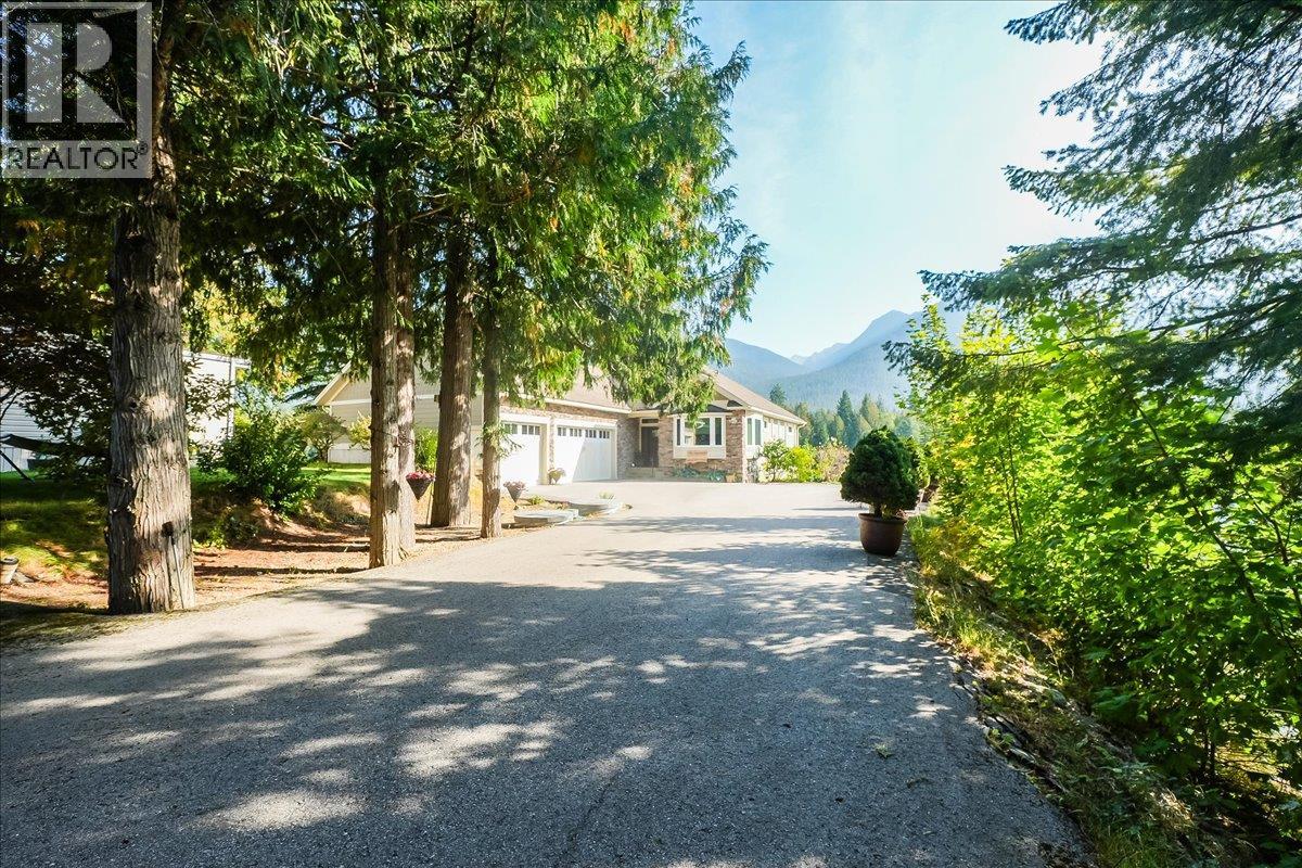 48-7126 Highway 3a Highway, Nelson, British Columbia  V1L 6S4 - Photo 12 - 10363679