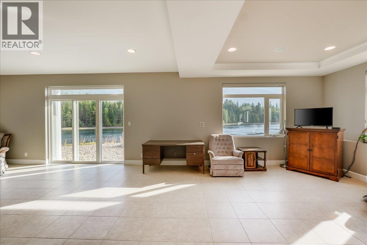 48-7126 Highway 3a Highway, Nelson, British Columbia  V1L 6S4 - Photo 46 - 10363679