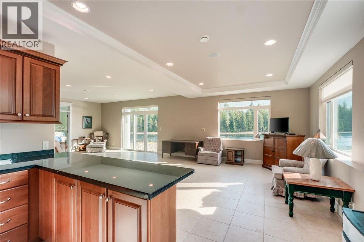 48-7126 Highway 3a Highway, Nelson, British Columbia  V1L 6S4 - Photo 49 - 10363679