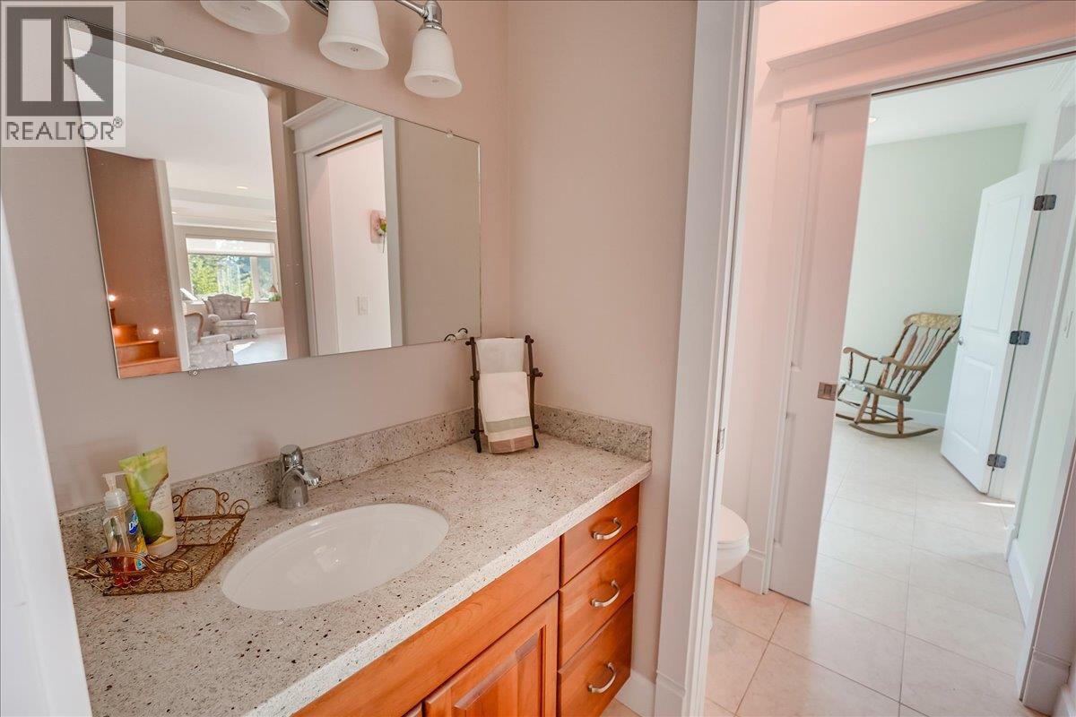 48-7126 Highway 3a Highway, Nelson, British Columbia  V1L 6S4 - Photo 56 - 10363679