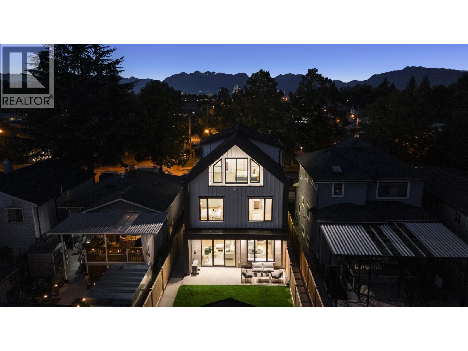 2 2386 E 45th Avenue, Vancouver, British Columbia  V5R 1K3 - Photo 22 - R3050697