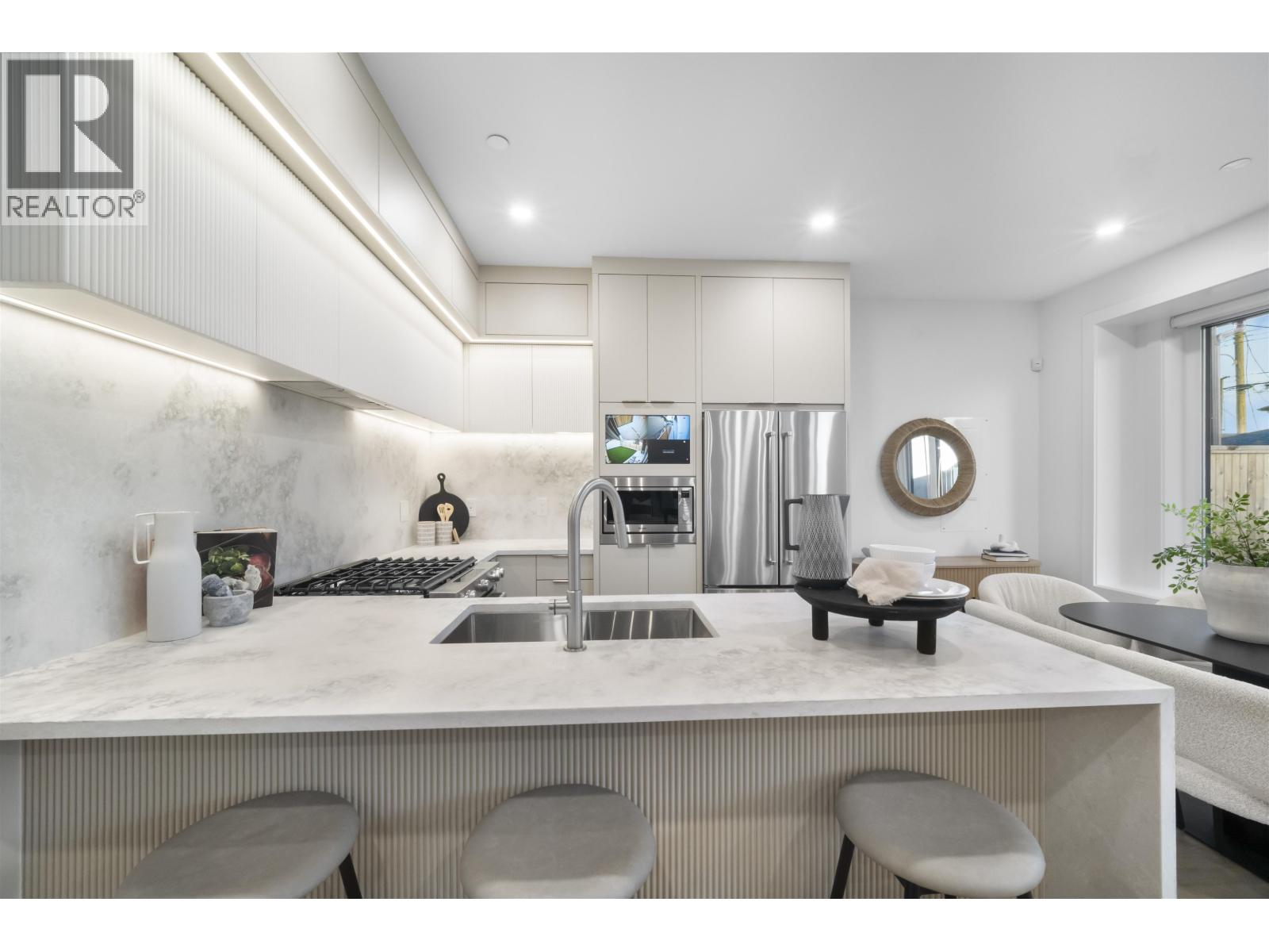 2 2386 E 45th Avenue, Vancouver, British Columbia  V5R 1K3 - Photo 7 - R3050697