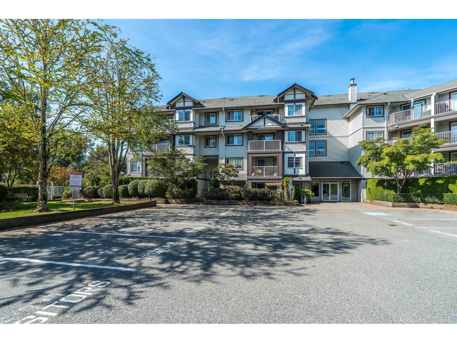 209 19320 65 AVENUE, surrey, British Columbia