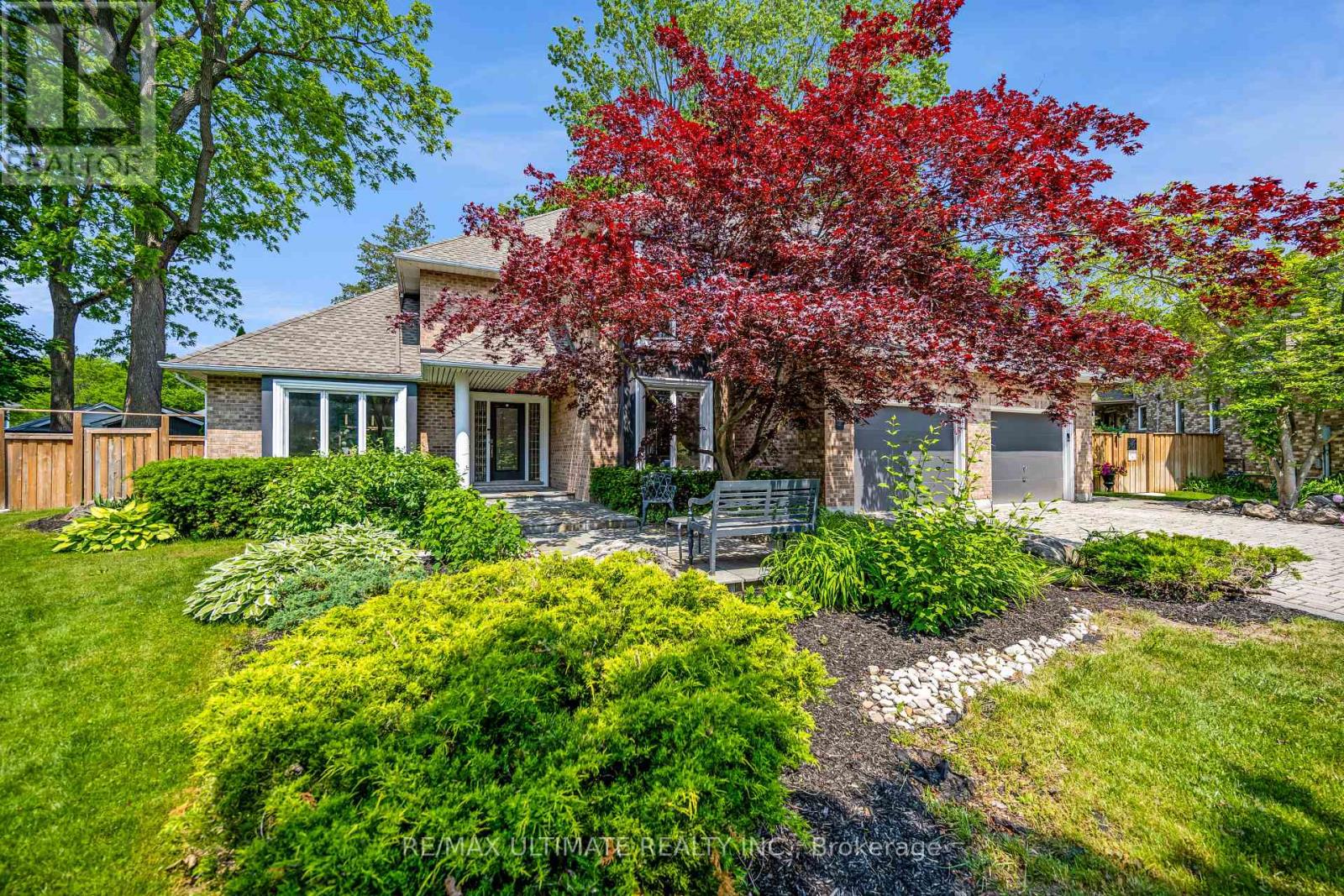 9 Karen Court, Pelham, Ontario  L0S 1E4 - Photo 3 - X12420104