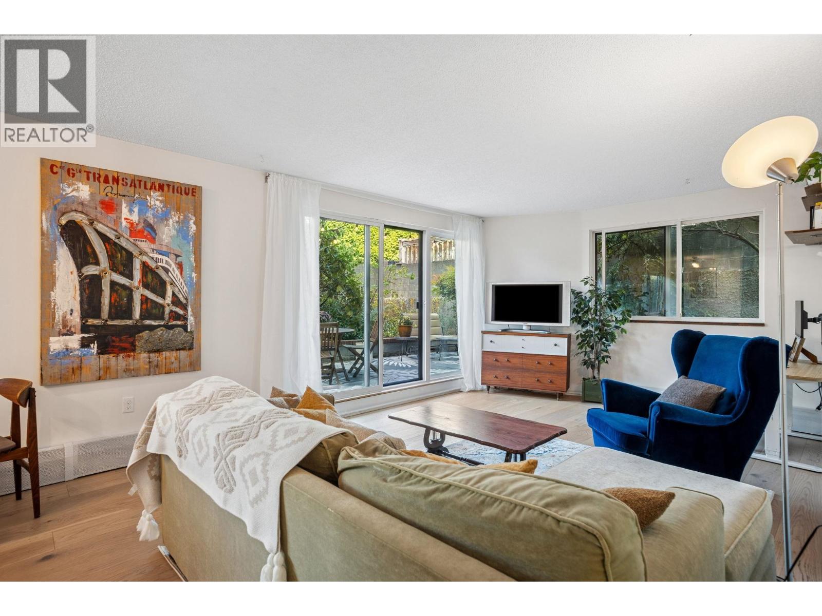 113 2033 TRIUMPH STREET, Vancouver, British Columbia