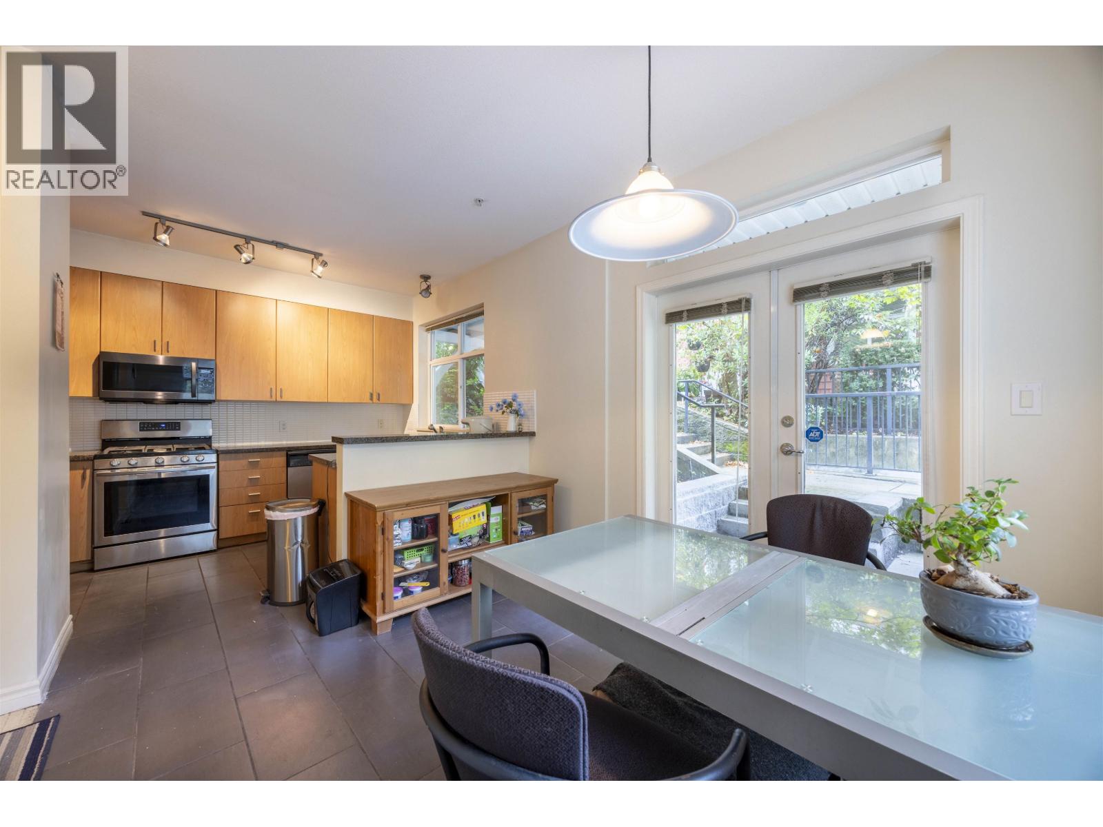 46 6878 Southpoint Drive, Burnaby, British Columbia  V3N 5E4 - Photo 12 - R3050834