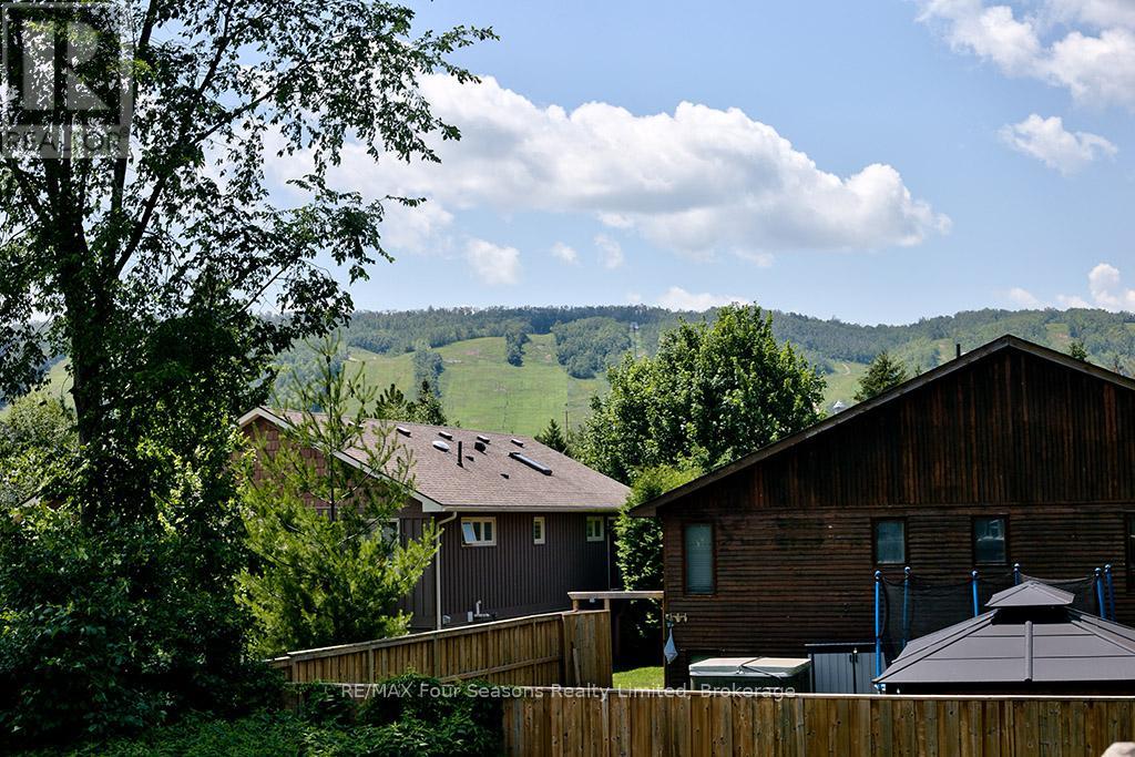 104 Laurie's Court, Blue Mountains, Ontario  L9Y 0L4 - Photo 49 - X12420115