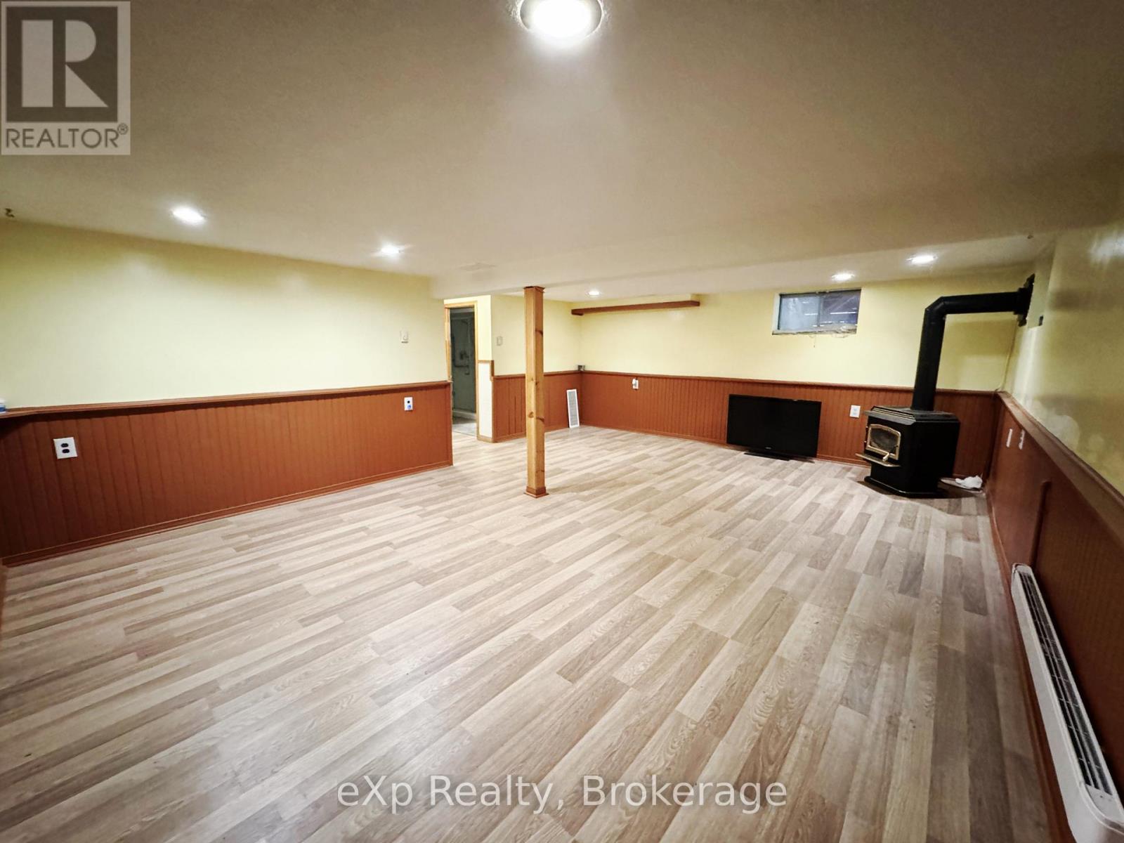 180 Beaumont Drive, Bracebridge, Ontario  P1L 1X2 - Photo 21 - X12420139