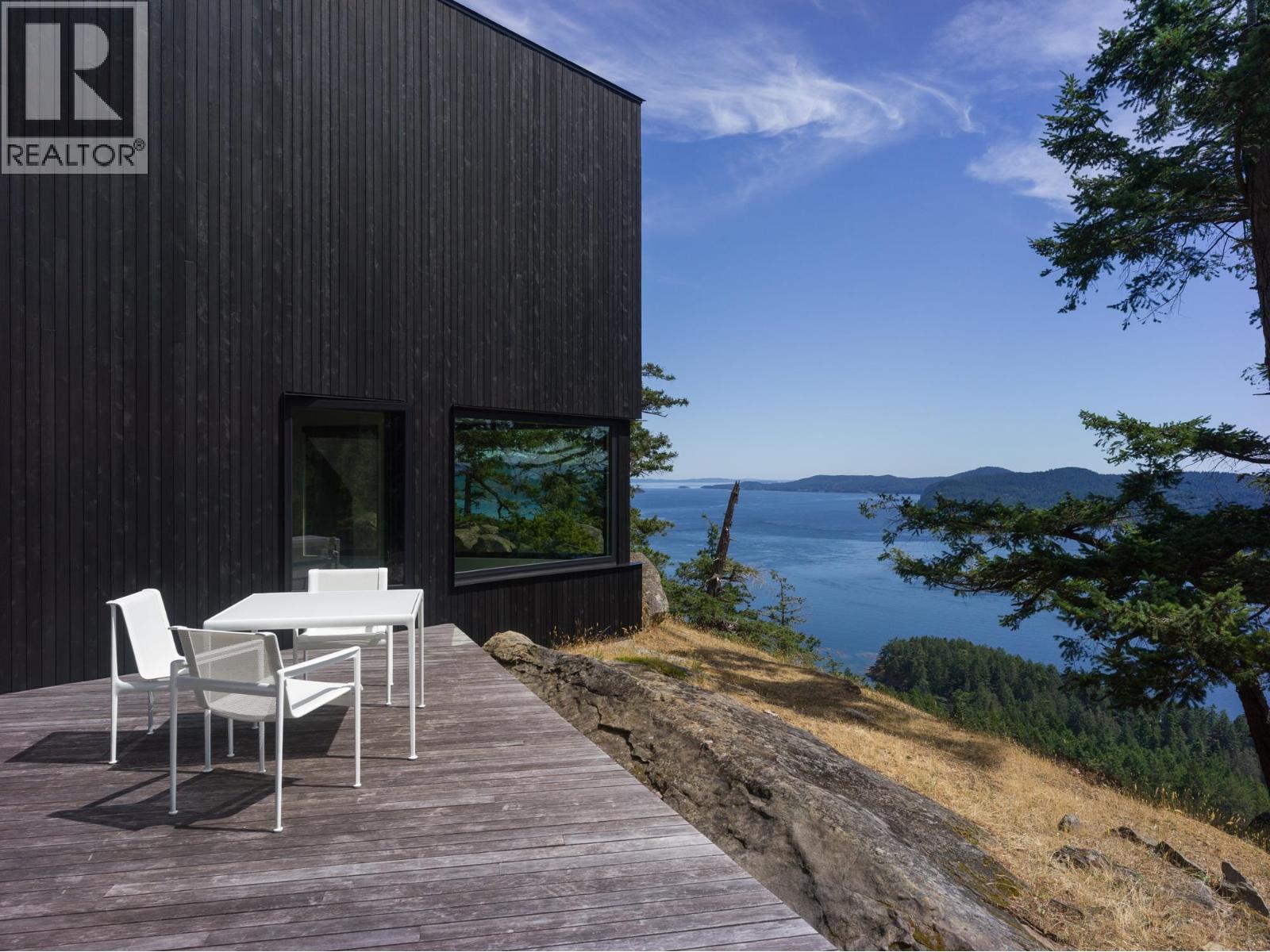 630 TINKER ROAD, Mayne Island, British Columbia