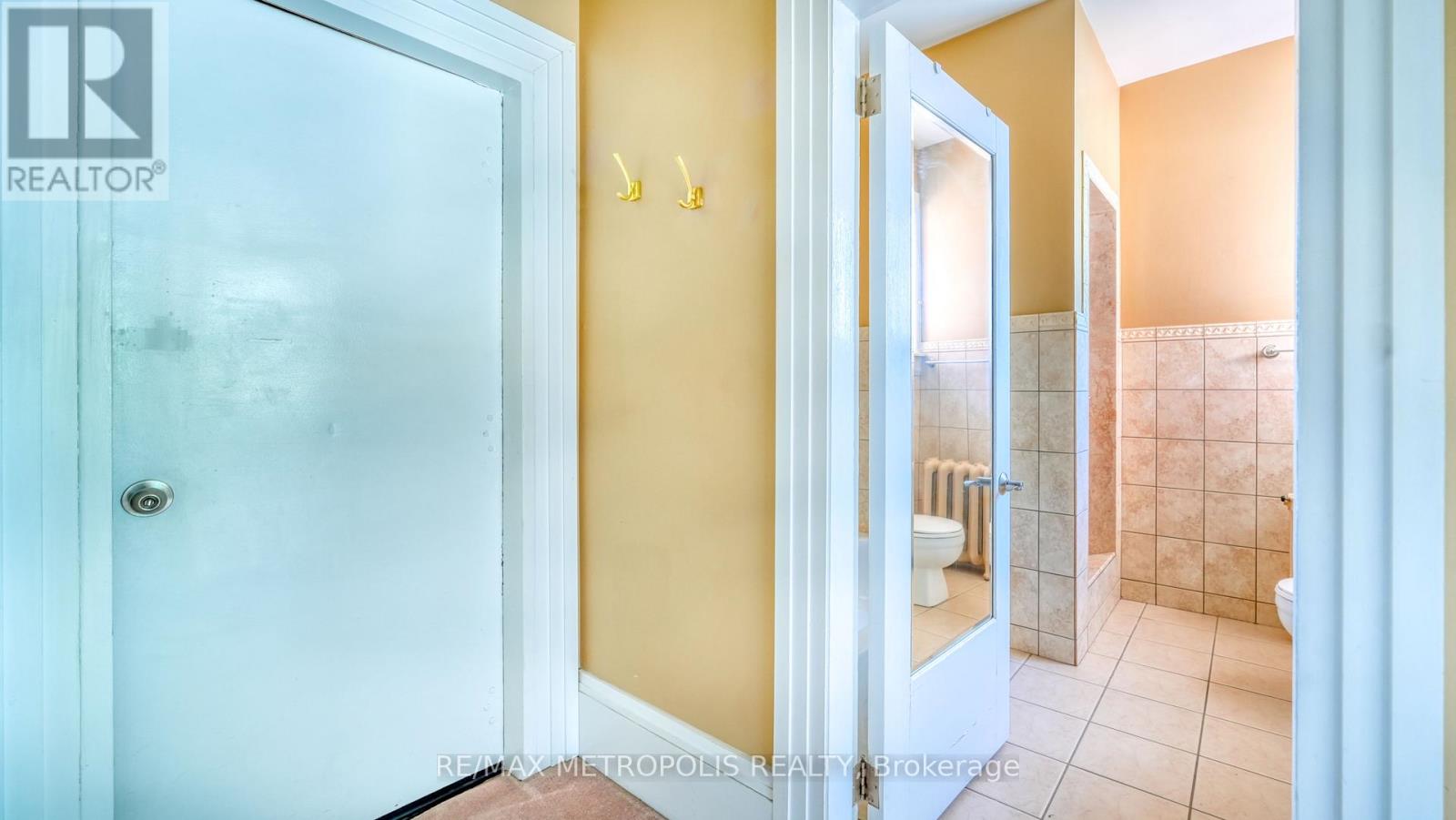Upper #3 - 1110 Simcoe Street S, Oshawa, Ontario  L1H 4L8 - Photo 11 - E12419910