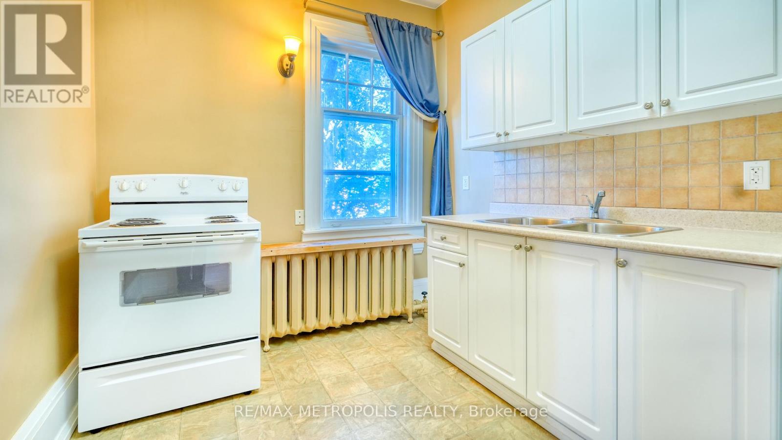 Upper #3 - 1110 Simcoe Street S, Oshawa, Ontario  L1H 4L8 - Photo 16 - E12419910