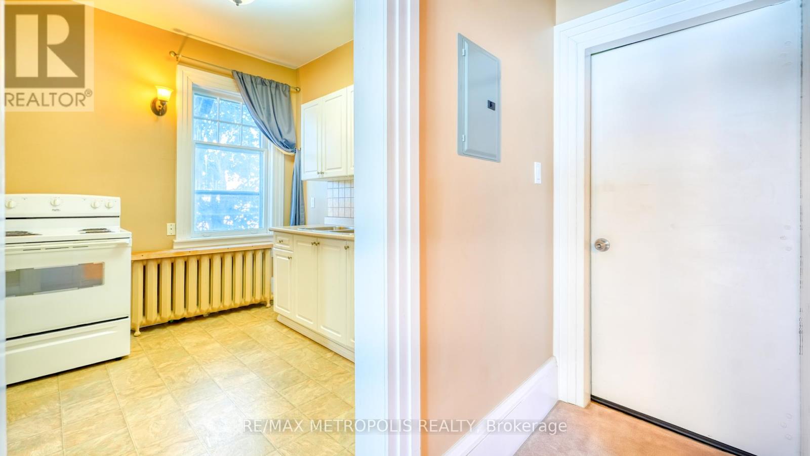 Upper #3 - 1110 Simcoe Street S, Oshawa, Ontario  L1H 4L8 - Photo 12 - E12419910