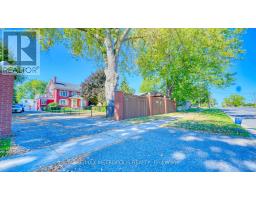 UPPER #3 - 1110 SIMCOE STREET S, Oshawa, Ontario