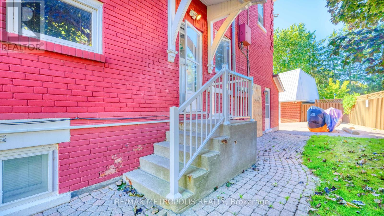 Upper #3 - 1110 Simcoe Street S, Oshawa, Ontario  L1H 4L8 - Photo 8 - E12419910