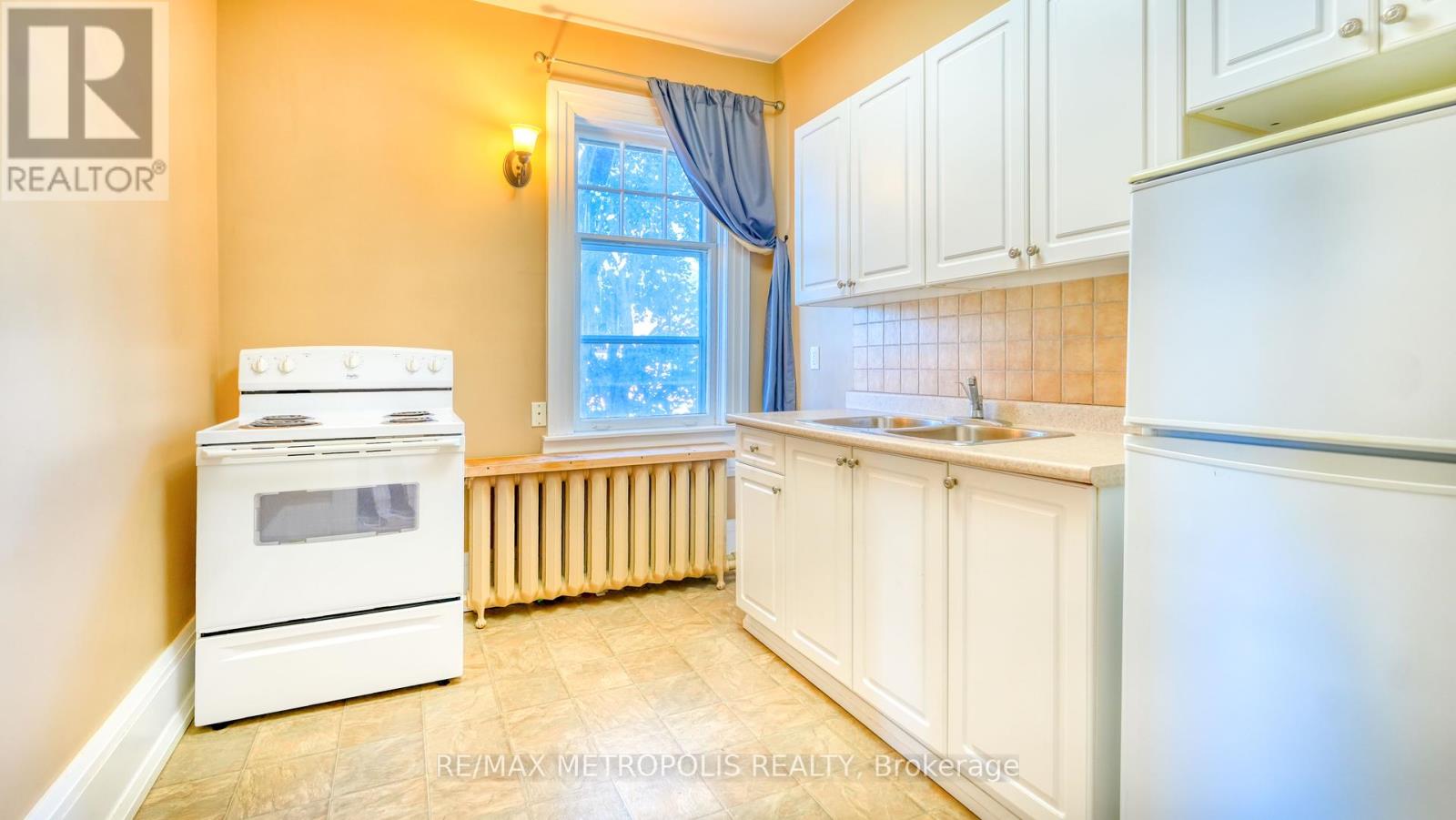 Upper #3 - 1110 Simcoe Street S, Oshawa, Ontario  L1H 4L8 - Photo 13 - E12419910