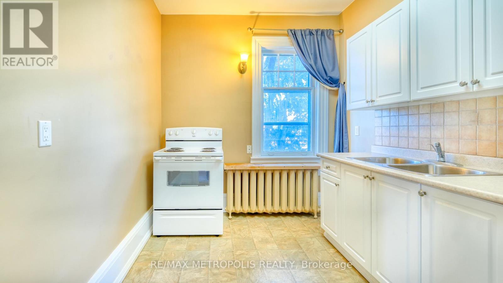 Upper #3 - 1110 Simcoe Street S, Oshawa, Ontario  L1H 4L8 - Photo 14 - E12419910