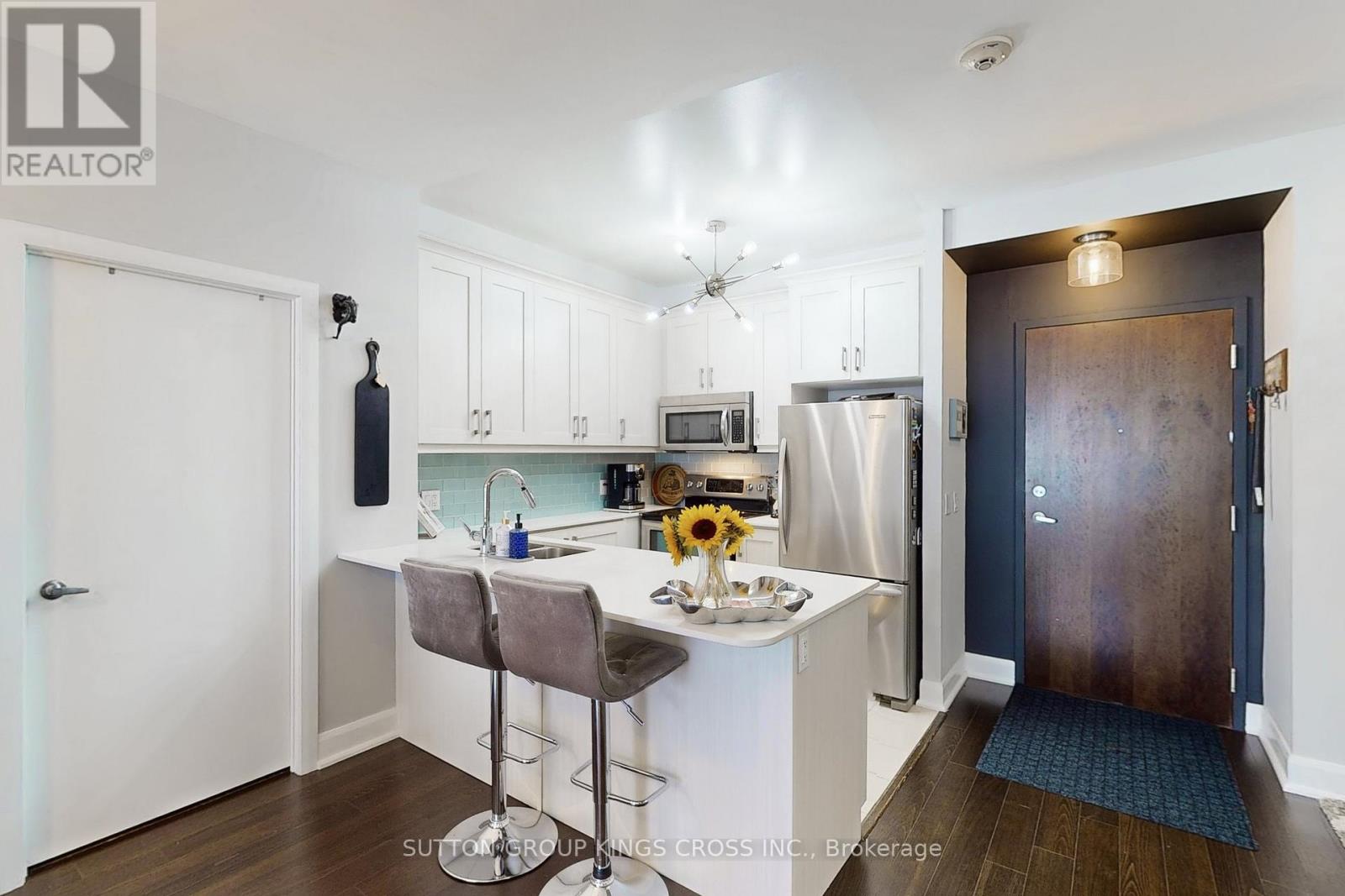 201 - 2470 Prince Michael Drive, Oakville, Ontario  L6H 0G9 - Photo 7 - W12396679