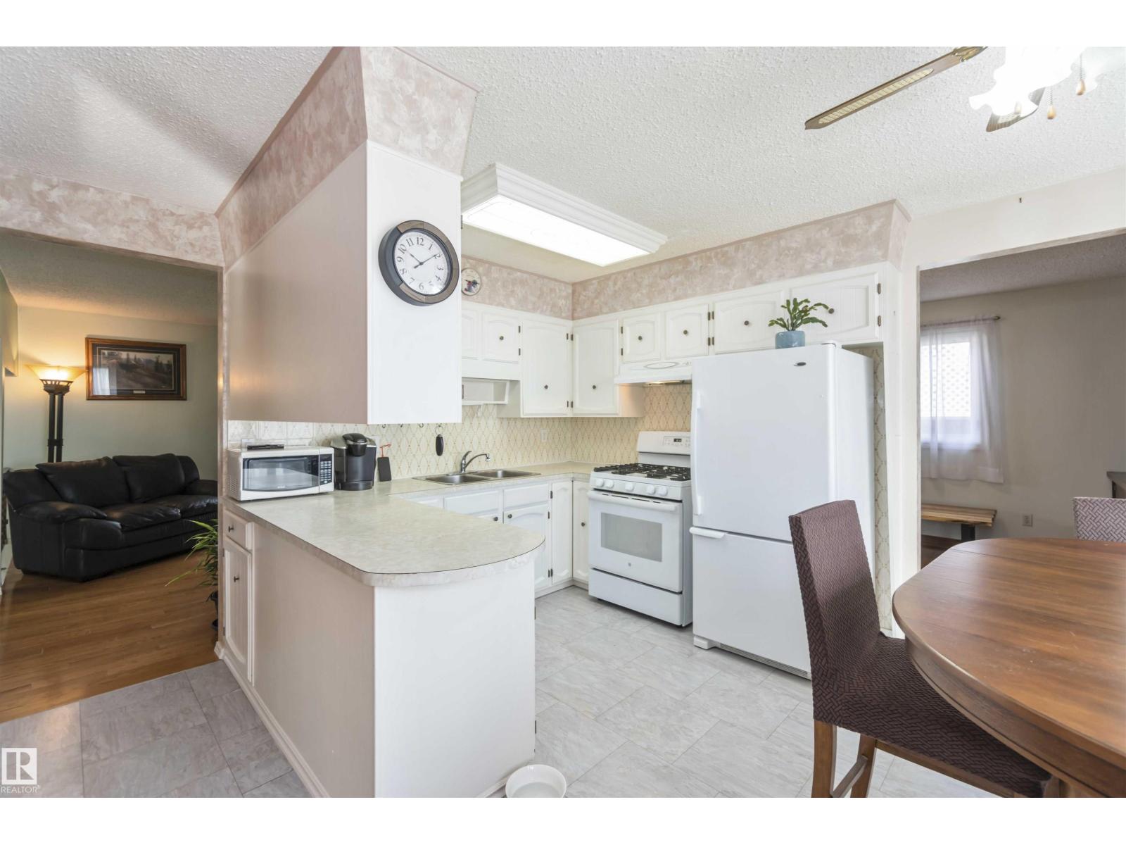 1412 Knottwood Rd E Nw, Edmonton, Alberta  T6K 2J9 - Photo 12 - E4458988