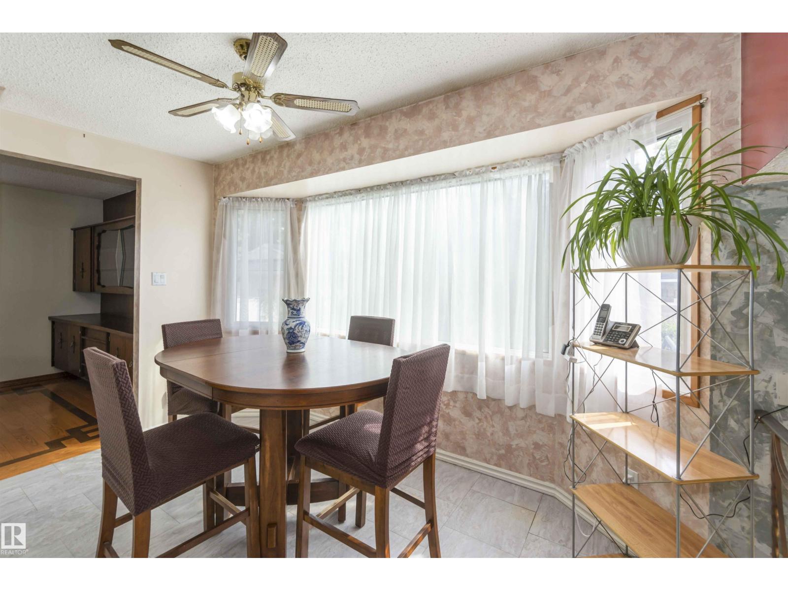 1412 Knottwood Rd E Nw, Edmonton, Alberta  T6K 2J9 - Photo 14 - E4458988