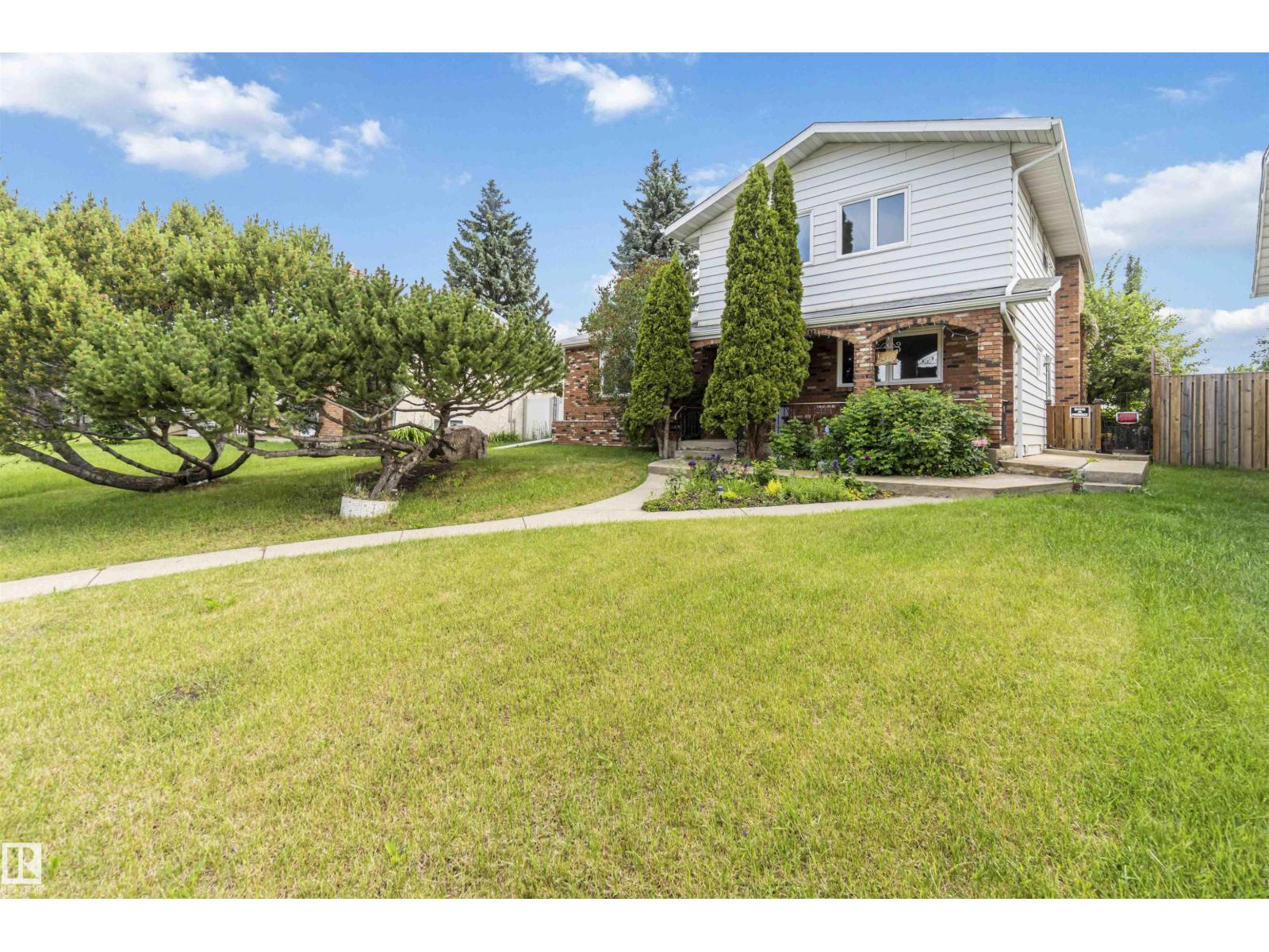 1412 Knottwood Rd E Nw, Edmonton, Alberta  T6K 2J9 - Photo 2 - E4458988