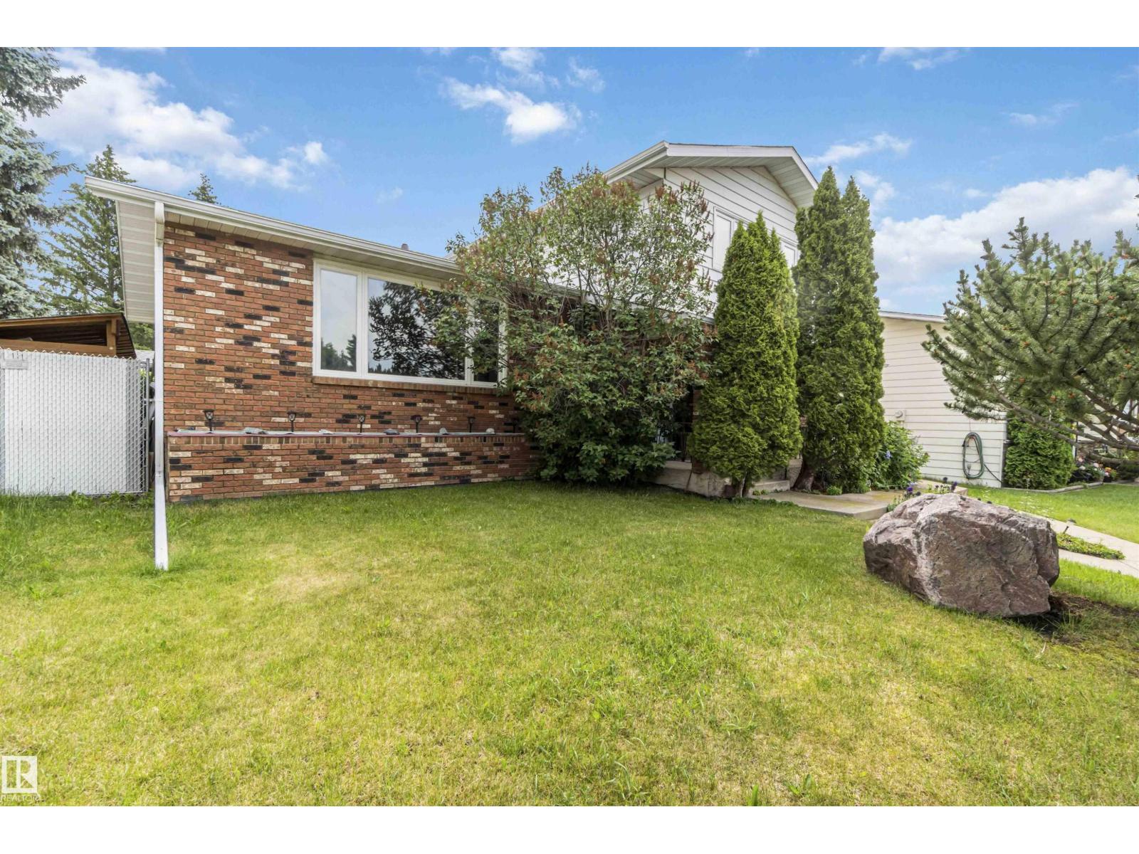 1412 Knottwood Rd E Nw, Edmonton, Alberta  T6K 2J9 - Photo 3 - E4458988