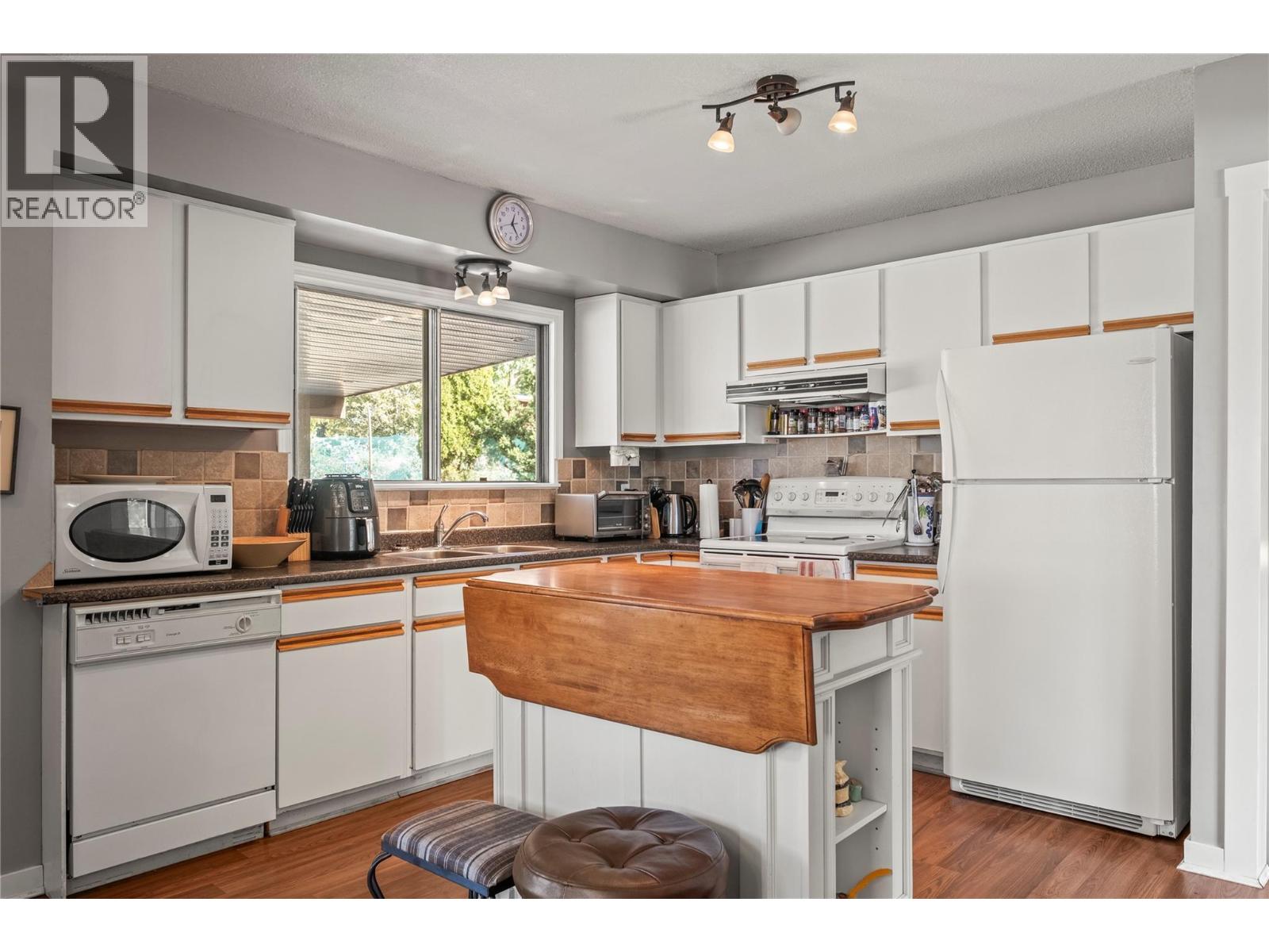 2107 24 Avenue, Vernon, British Columbia  V1T 1L1 - Photo 7 - 10363230