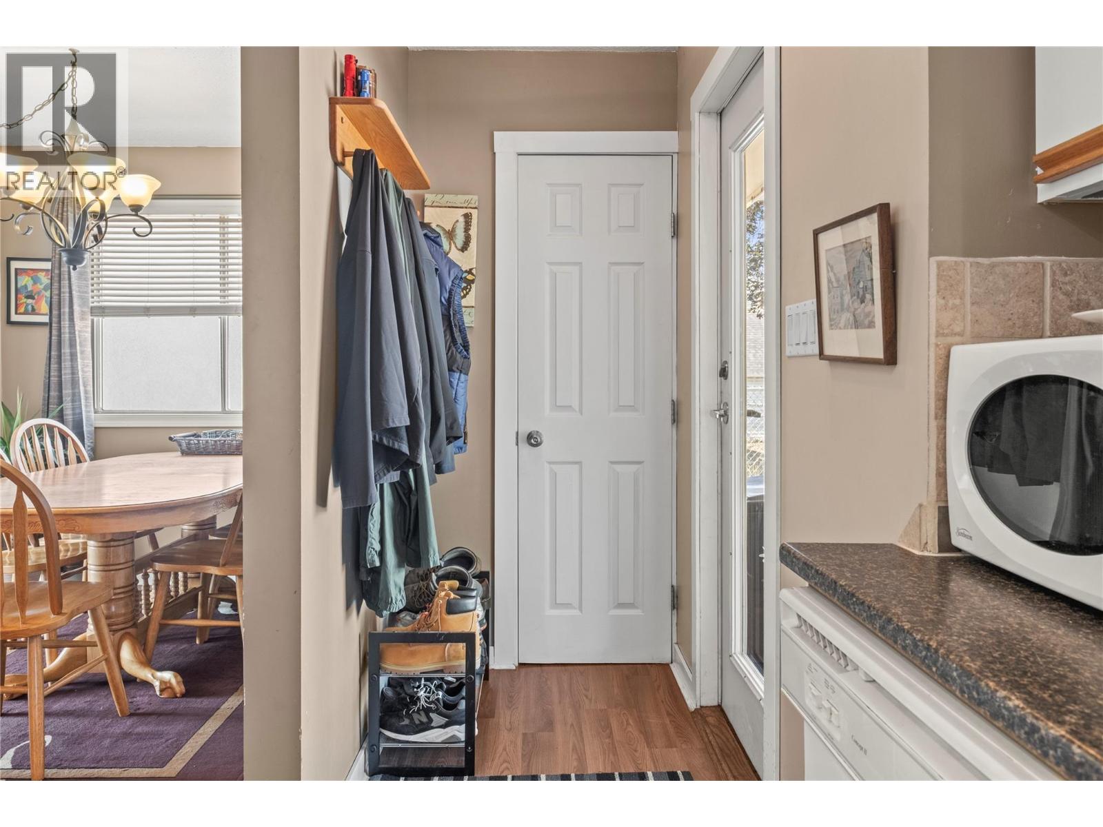 2107 24 Avenue, Vernon, British Columbia  V1T 1L1 - Photo 5 - 10363230