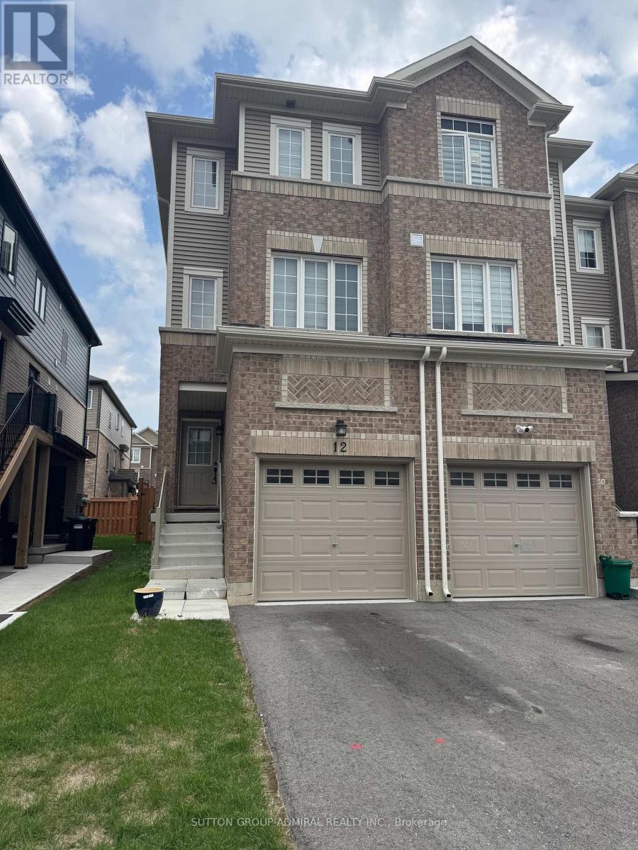 12 PUMPKIN CORNER CRESCENT, Barrie, Ontario