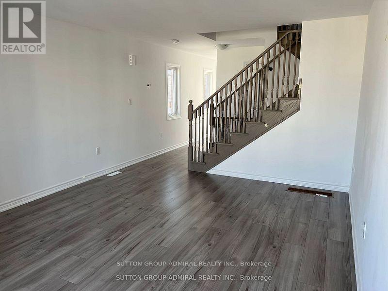 12 Pumpkin Corner Crescent, Barrie, Ontario  L9Z 0C2 - Photo 12 - S12420130