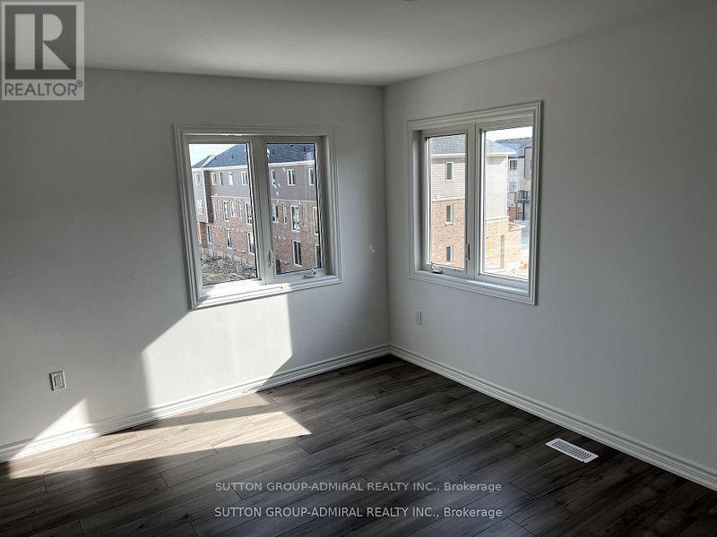 12 Pumpkin Corner Crescent, Barrie, Ontario  L9Z 0C2 - Photo 7 - S12420130