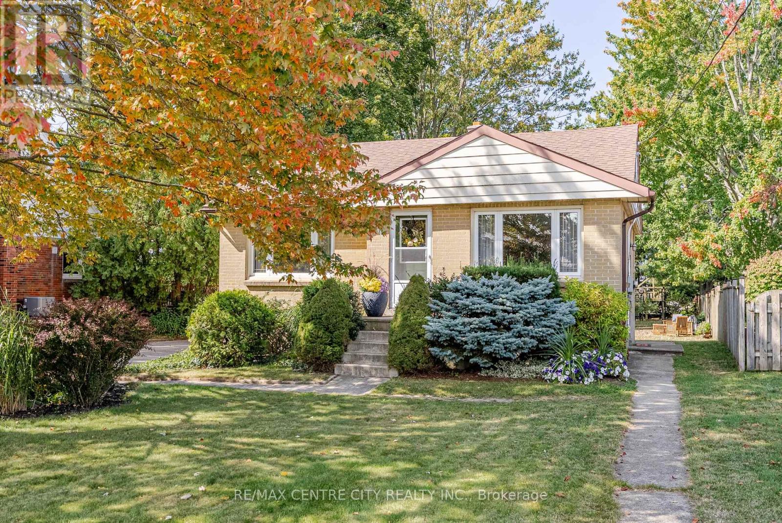 90 Caverly Road, Aylmer, Ontario  N5H 2P4 - Photo 1 - X12420145