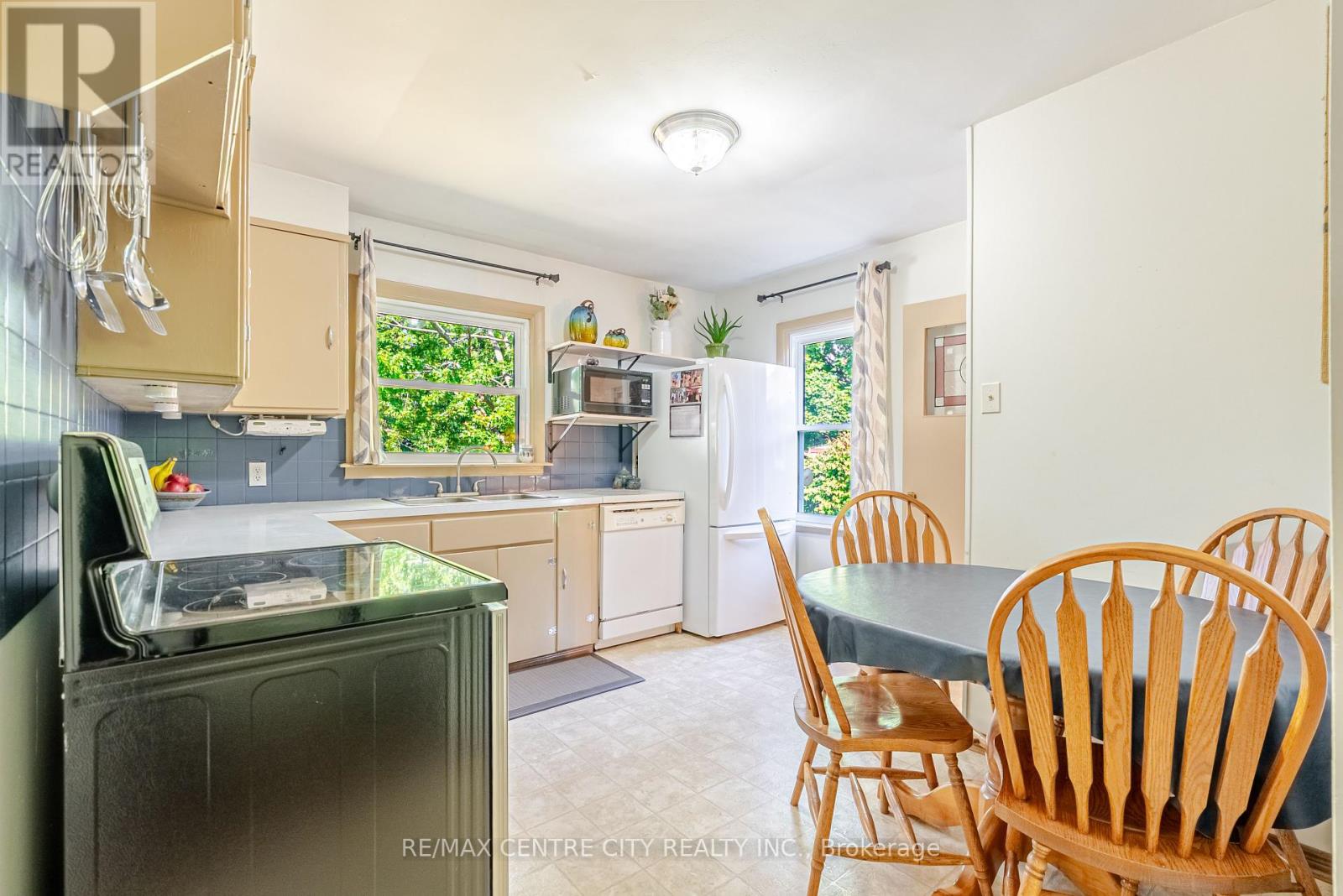 90 Caverly Road, Aylmer, Ontario  N5H 2P4 - Photo 11 - X12420145